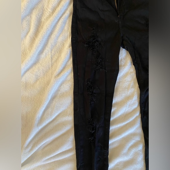 Distressed black skinny jeans - Picture 3 of 9
